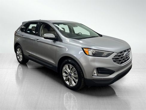 Used 2022 Ford Edge Titanium image 1