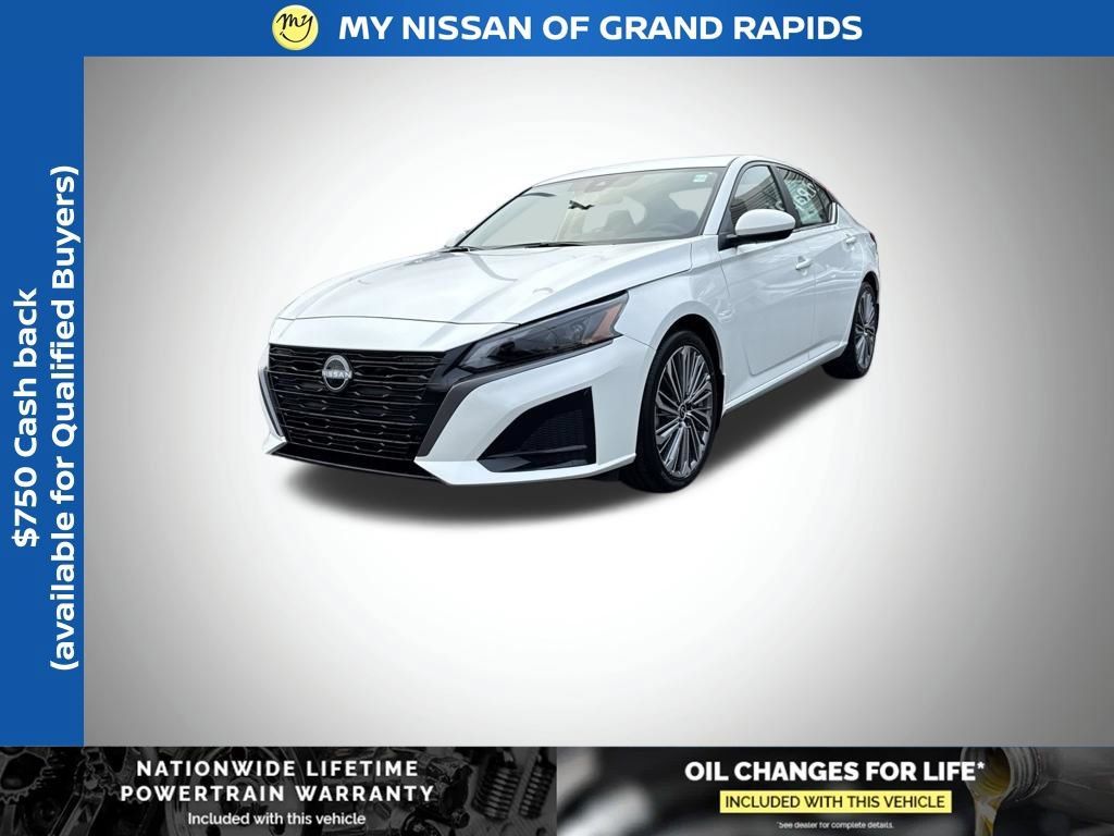 New 2026 Nissan Altima 2.5 SV w/ SV Premium Package FWD 360° Tour