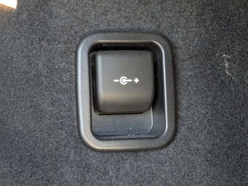 Used 2018 BMW X2 xDrive28i image 16