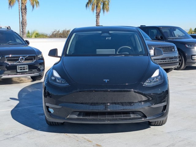 Used 2024 Tesla Model Y Long Range AWD/4WD image 2