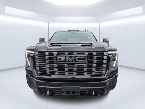 Used 2025 GMC Sierra 2500 Denali Ultimate image 8