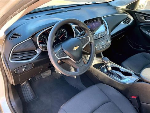 Used 2022 Chevrolet Malibu LS w/ Driver Confidence Package II image 18