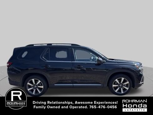 Used 2024 Honda Pilot Touring image 6