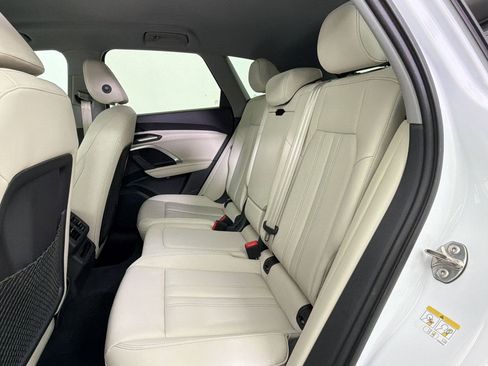 Certified 2025 Audi Q5 Premium w/ Convenience Package AWD/4WD image 23