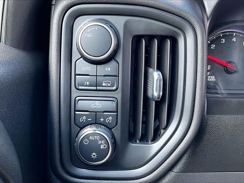 Used 2022 Chevrolet Silverado 1500 Custom AWD/4WD image 35