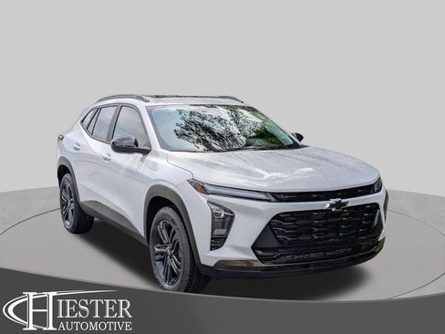 New 2026 Chevrolet Trax ACTIV w/ Sunroof Package FWD image 1
