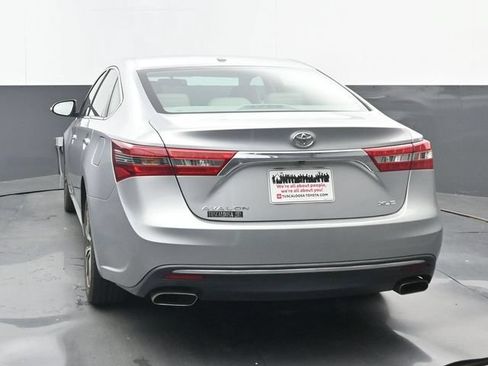 Used 2016 Toyota Avalon XLE FWD image 4