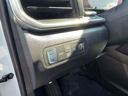 New 2026 GMC Terrain Elevation w/ Elevation Premium Package AWD/4WD image 17