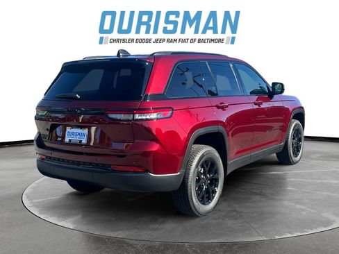 New 2025 Jeep Grand Cherokee Altitude image 6