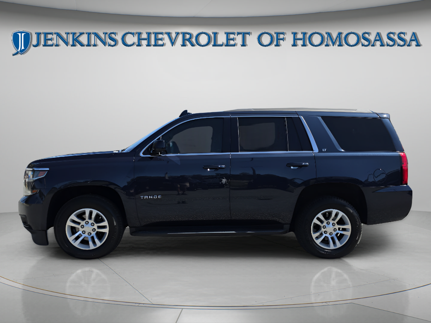 Used 2020 Chevrolet Tahoe LT w/ Luxury Package RWD image 9