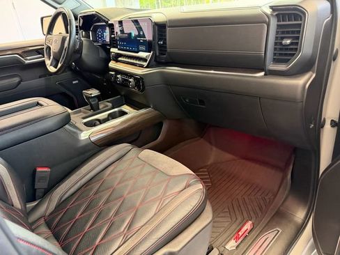 Certified 2022 Chevrolet Silverado 1500 RST AWD/4WD image 13