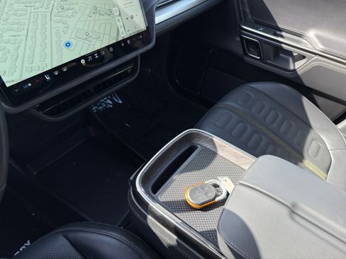 Used 2023 Rivian R1T Adventure image 13