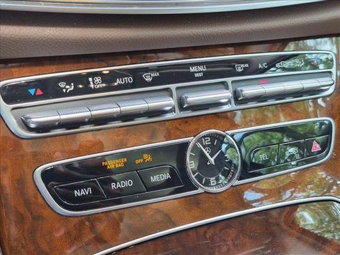 Used 2019 Mercedes-Benz E 450 4MATIC Wagon image 10