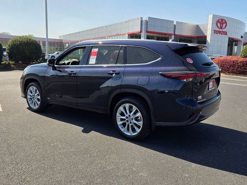 New 2026 Toyota Highlander Limited image 10