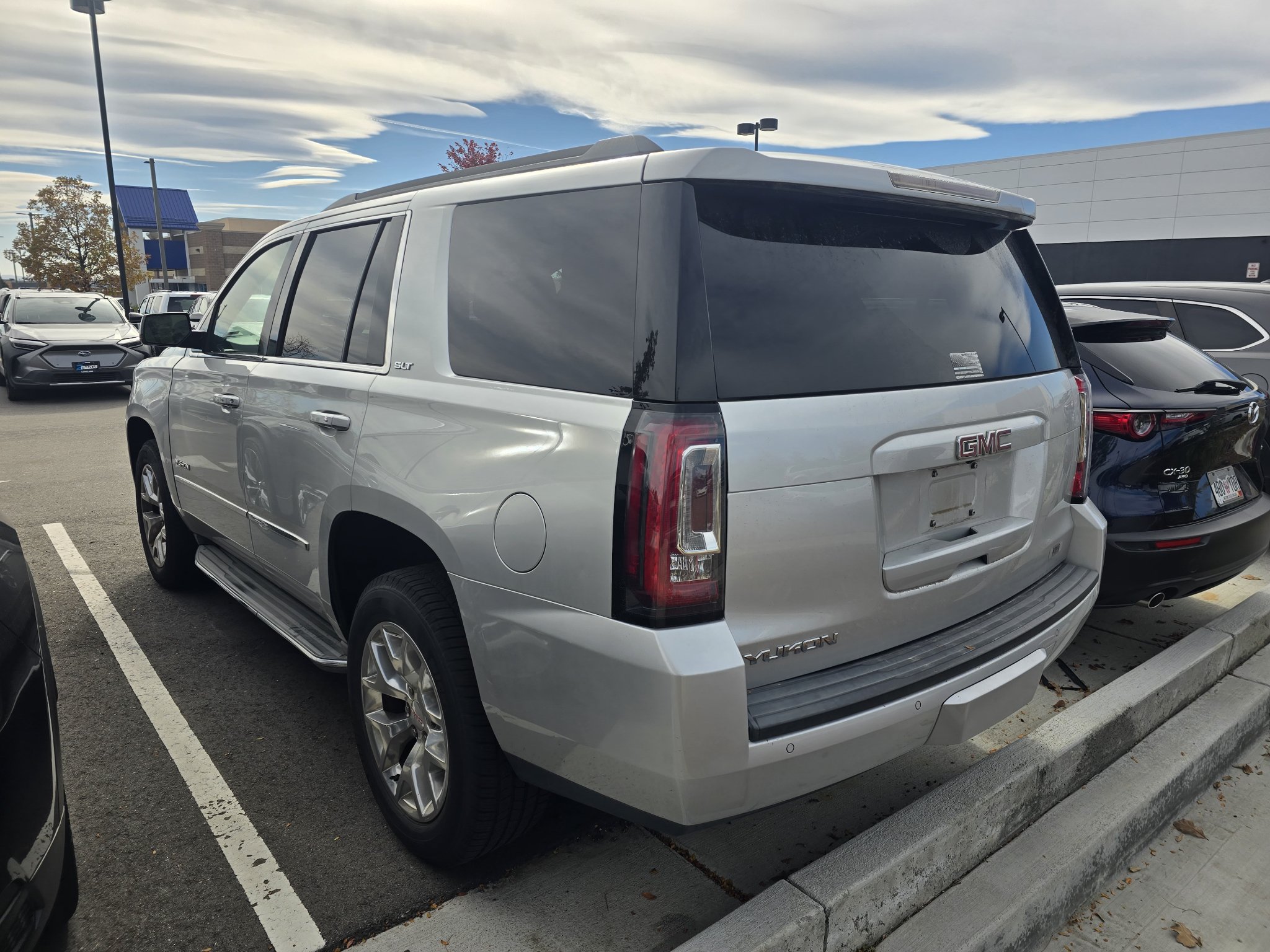 Used 2015 GMC Yukon SLT w/ Open Road Package AWD/4WD image 3