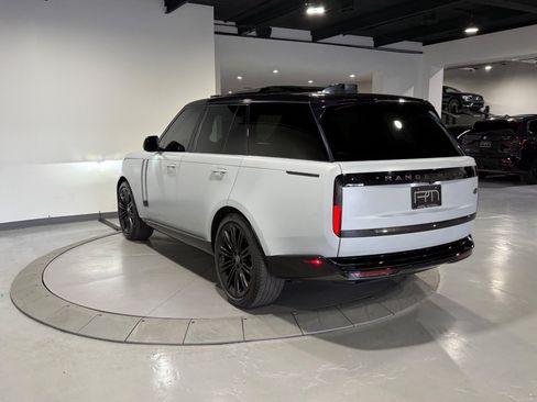 Used 2023 Land Rover Range Rover SE AWD/4WD image 11