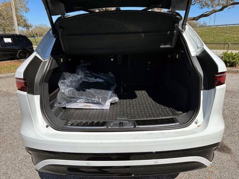 Used 2026 Jaguar F-PACE R-Dynamic S AWD/4WD image 11