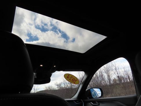 Certified 2024 Jeep Grand Cherokee Altitude image 5