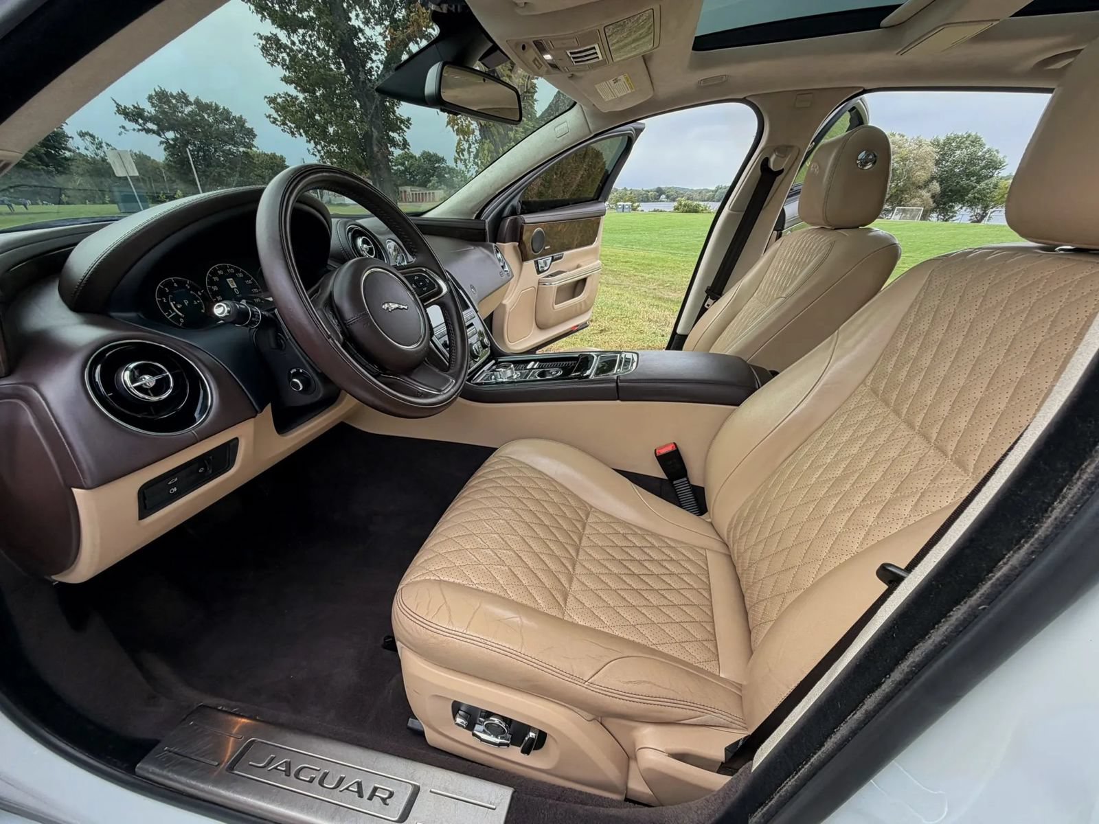 Used 2017 Jaguar XJ L Portfolio AWD/4WD image 59