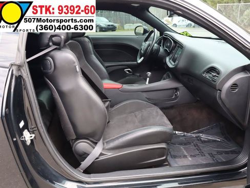 Used 2015 Dodge Challenger R/T Scat Pack w/ Leather Interior Group RWD image 16