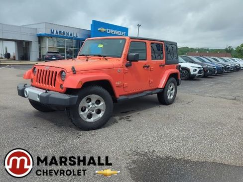 Used 2015 Jeep Wrangler Unlimited Sahara w/ Connectivity Group AWD/4WD image 1