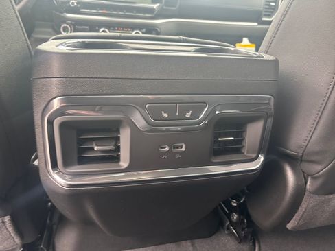 New 2026 GMC Sierra 1500 SLT image 31