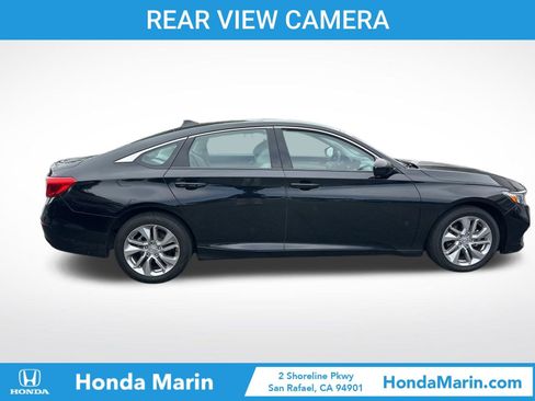 Used 2018 Honda Accord LX image 3
