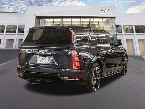 Used 2026 Cadillac Escalade IQL Sport 1 AWD/4WD image 4