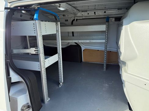 Used 2016 Ford Transit Connect XL image 10