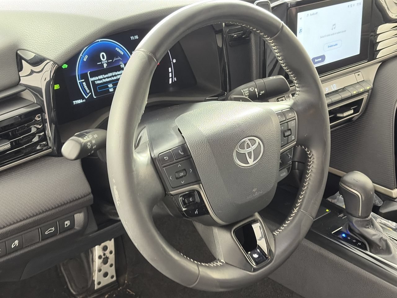 Used 2025 Toyota Camry SE FWD image 13