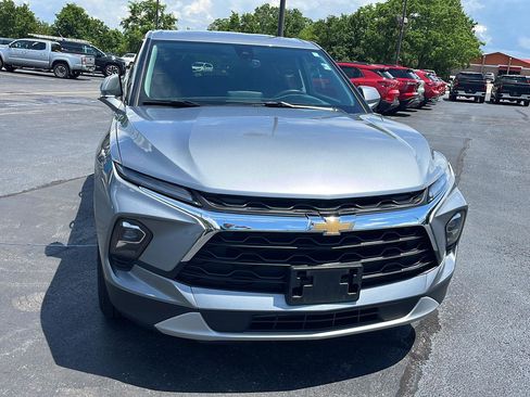 Used 2025 Chevrolet Blazer LT AWD/4WD image 9