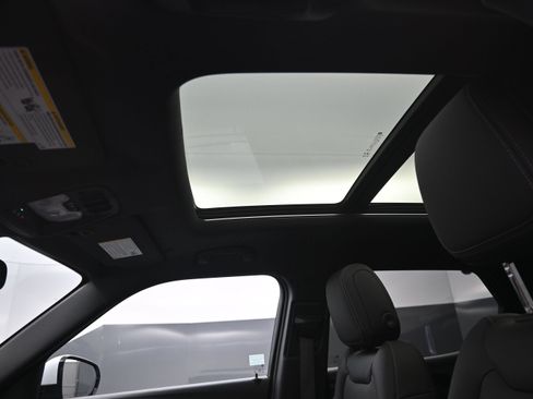 Certified 2023 Chevrolet TrailBlazer ACTIV w/ Sun and Liftgate Package FWD image 26