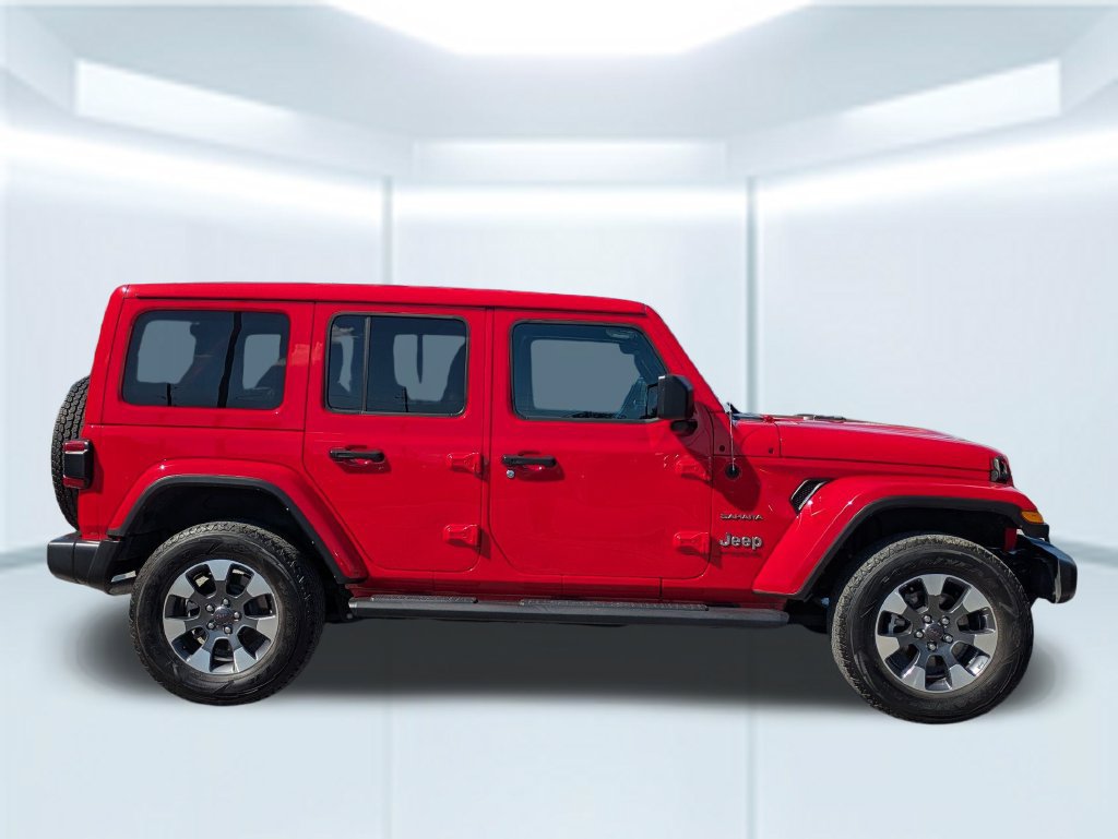 Used 2022 Jeep Wrangler Unlimited Sahara w/ LED Lighting Group AWD/4WD image 6
