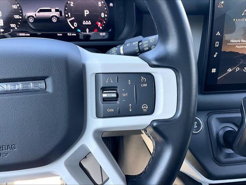 Certified 2025 Land Rover Defender 110 X-Dynamic SE AWD/4WD image 24