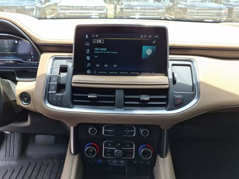 Used 2023 Chevrolet Suburban Premier w/ Max Trailering Package AWD/4WD image 27