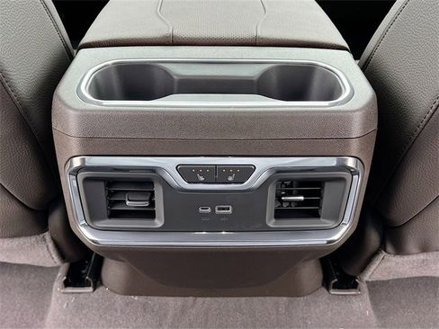 New 2026 GMC Sierra 2500 Denali w/ Denali Reserve Package image 18
