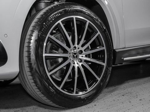 New 2026 Mercedes-Benz GLS 580 4MATIC image 34