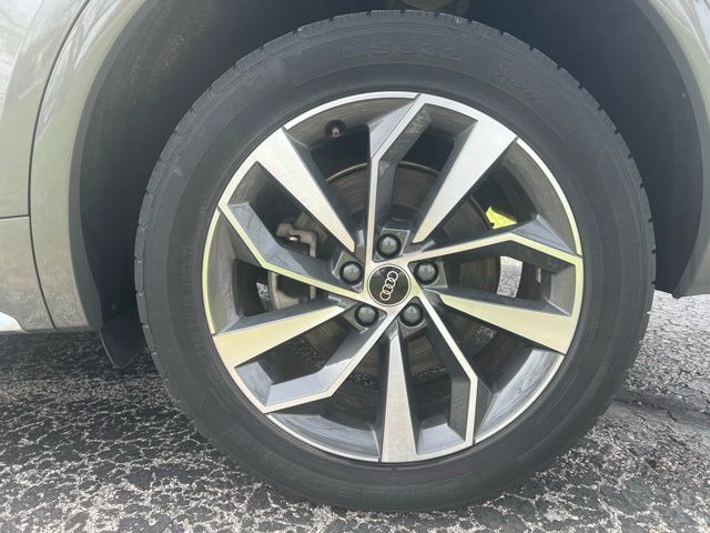 Used 2023 Audi Q5 2.0T Premium Plus AWD/4WD image 27