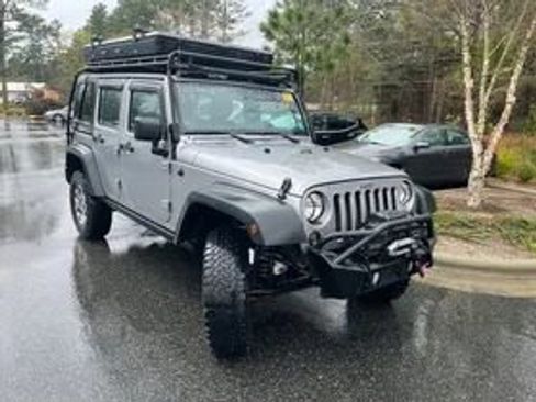 Used 2014 Jeep Wrangler Unlimited Sport image 3