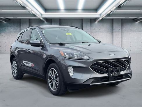 Used 2022 Ford Escape SEL image 2