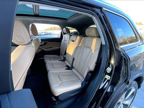 Used 2022 Audi Q7 Premium Plus image 21