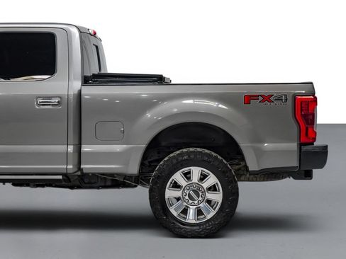 Used 2019 Ford F250 Platinum w/ Platinum Ultimate Package AWD/4WD image 11