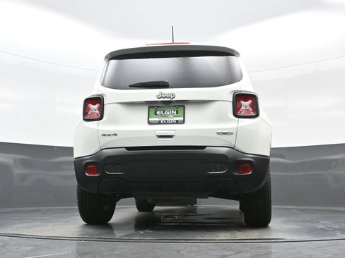 Used 2022 Jeep Renegade Latitude AWD/4WD image 30