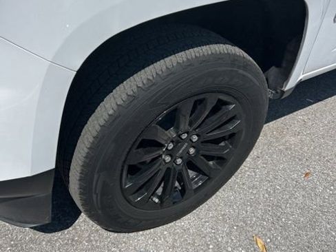 Certified 2022 GMC Canyon Elevation image 2