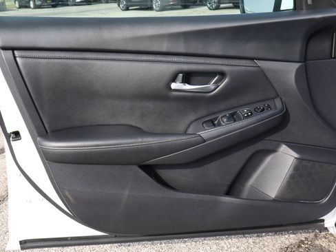Used 2024 Nissan Sentra SV FWD image 13