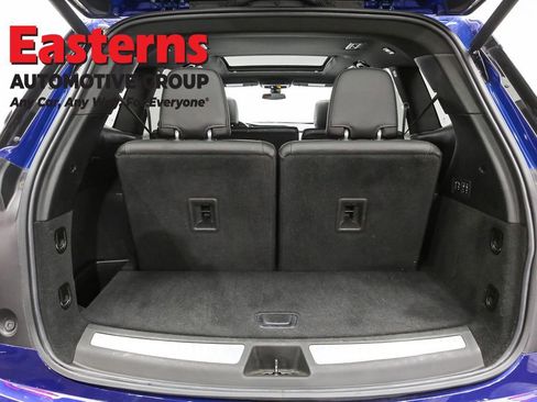 Used 2023 Cadillac XT6 Premium Luxury image 9