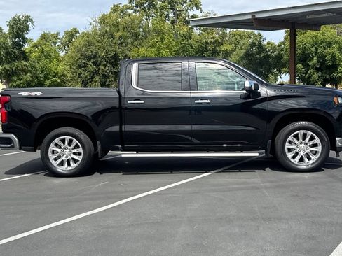 Used 2022 Chevrolet Silverado 1500 LTZ w/ LTZ Premium Package AWD/4WD image 10
