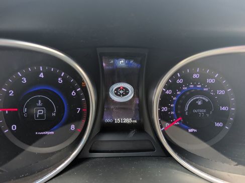 Used 2013 Hyundai Santa Fe Limited w/ Technology Pkg image 12