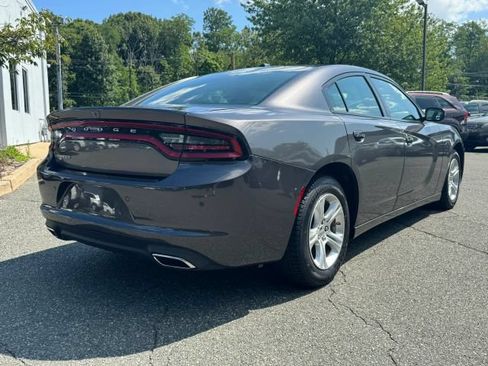Used 2022 Dodge Charger SXT RWD image 5