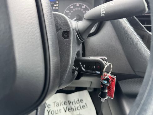 Certified 2025 Toyota Corolla LE image 5